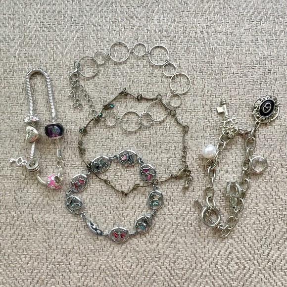 Bracelet bunch! - Picture 1 of 5